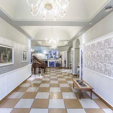 Ξενοδοχείο Business 3*