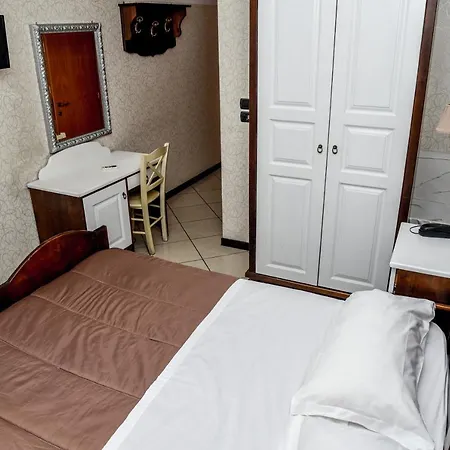 Business Hotel