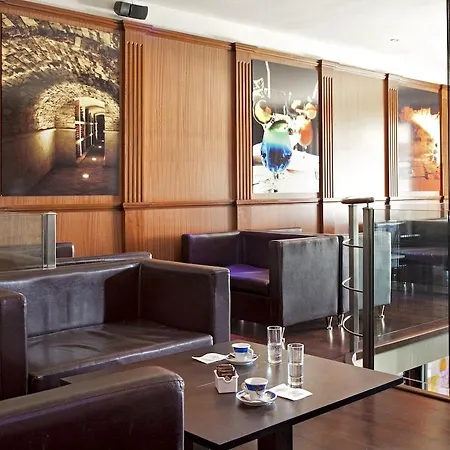 Business Hotel 3*