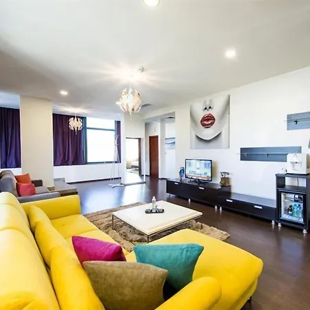 Отель Business 3*